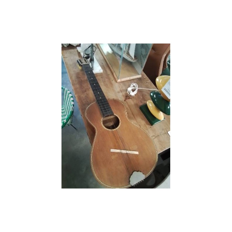 GUITARE ACOUSTIQUE COUESNON LUTHIER MIRRECOURT  