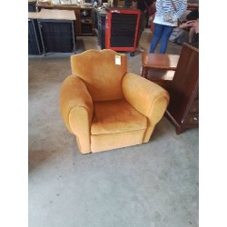 FAUTEUIL CLUB DOSSIER MOUSTACHE CAPITONNÉ VELOURS ORANGÉ ANNÉES 50