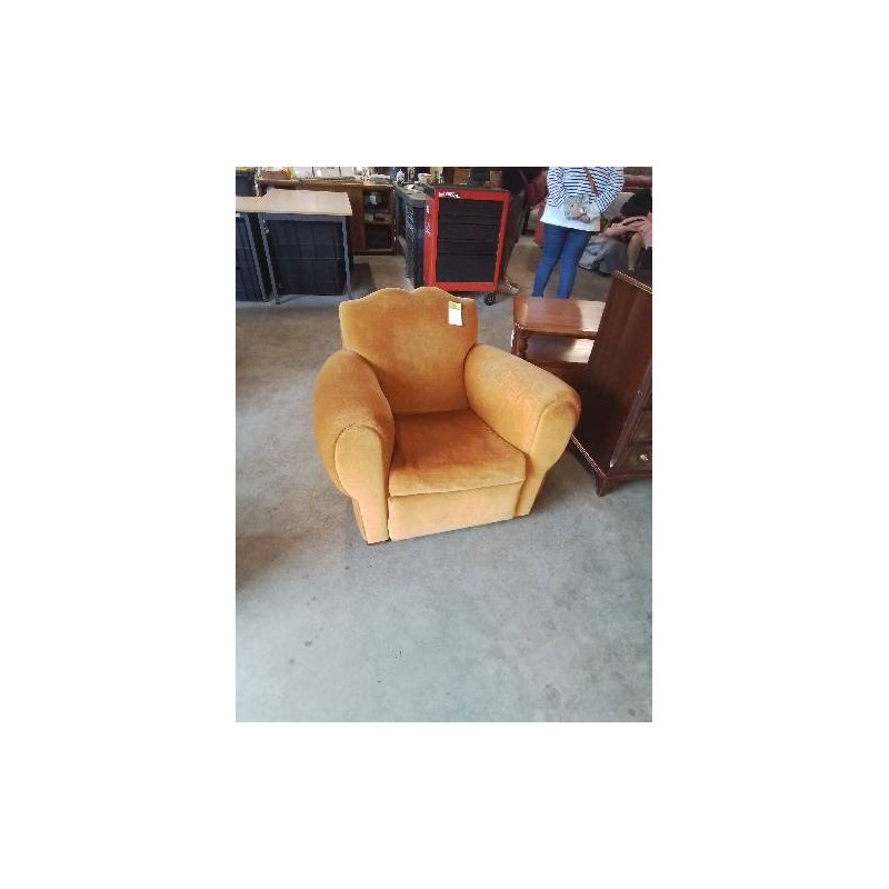 FAUTEUIL CLUB DOSSIER MOUSTACHE CAPITONNÉ VELOURS ORANGÉ ANNÉES 50