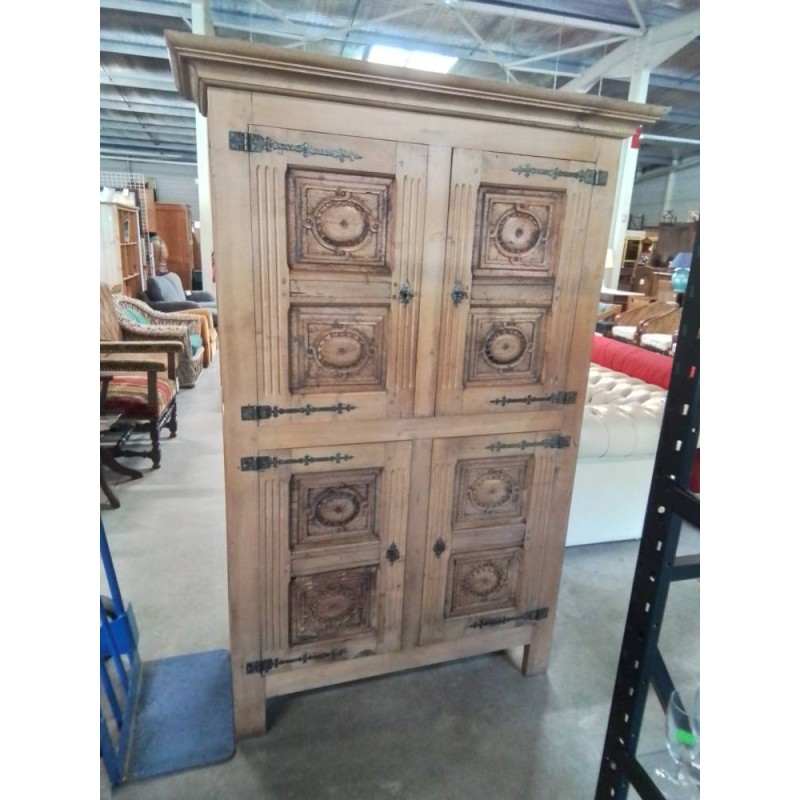 BUFFET MOULURE STYLE RENAISSANCE 4 PORTES 