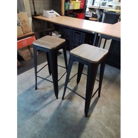 PAIRE DE TABOURETS DE BAR PIÈTEMENT MÉTAL NOIR ASSISE BOIS CLAIR