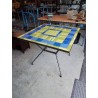 TABLE CARRÉE PIÈTEMENT MÉTAL CHOCOLAT PLATEAU CARRELÉ VERT ET BLEU 90X90X74CM