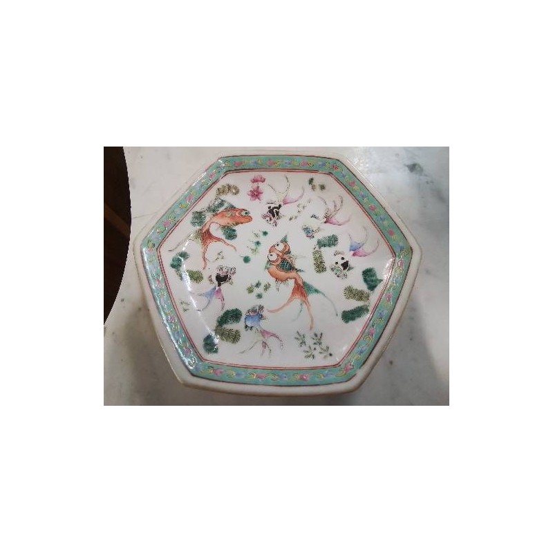 COUPE HEXAGONALE PORCELAINE CHINE  CANTON FIN XIXE 
