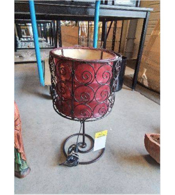 LAMPE FER FORGÉ AJ PEAU TEINTÉ ROUGE ANNÉES 60