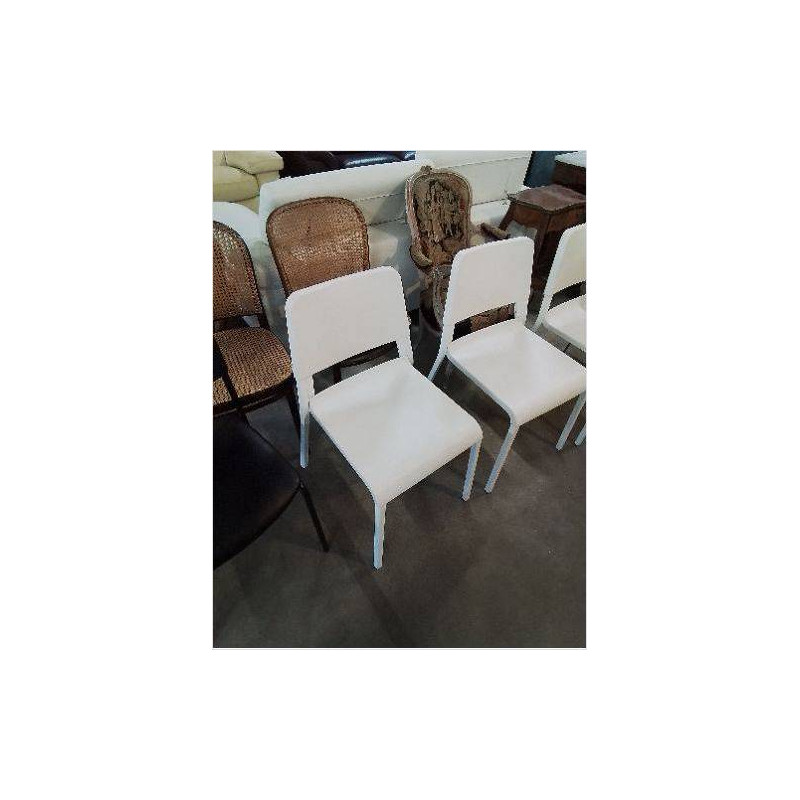 CHAISE MÉTAL BLANC ASSISE ET DOSSIER RÉSINE BLANC