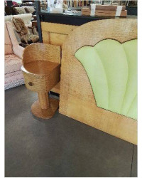 ENSEMBLE TÊTE DE LIT ET SES 2 CHEVETS ANGLAIS ART DECO  BOIS CLAIR ET CUIR VERT 