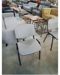 CHAISE D’ACCUEIL PIÈTEMENT MÉTAL NOIR ASSISE ET DOSSIER TISSU GRIS 