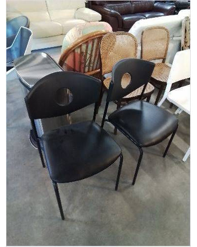 CHAISE MÉTAL ET RÉSINE NOIR...