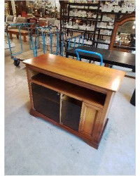 MEUBLE TV BOIS CLAIR 2 PORTES VITRÉES TEINTÉ 1 NICHE STYLE LOUIS PHILIPPE 