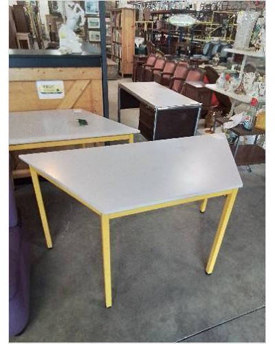 TABLE DE BUREAU PIÈTEMENT...
