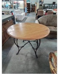 TABLE RONDE PLATEAU CHÊNE CLAIR PIÈTEMENT PLIANT FONTE