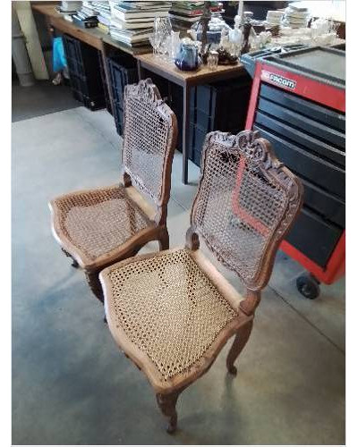 PAIRE DE CHAISES A LA REINE...
