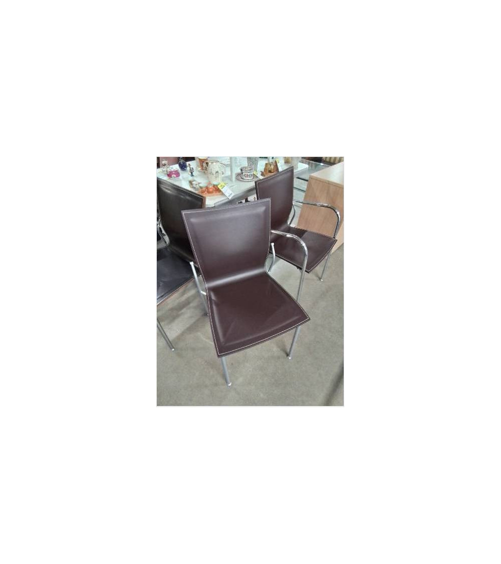 CHAISE  PIÈTEMENT MÉTAL GRIS ASSISE CUIR CHOCOLAT 