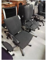 FAUTEUIL DE BUREAU A ROULETTES PIÈTEMENT MÉTAL GRIS ASSISE TISSU GRIS DOSSIER RÉGLABLE 