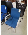 FAUTEUIL DE BUREAU A ROULETTES PIÈTEMENT RÉSINE GRIS ASSISE BLEU DOSSIER ICLINABLE 