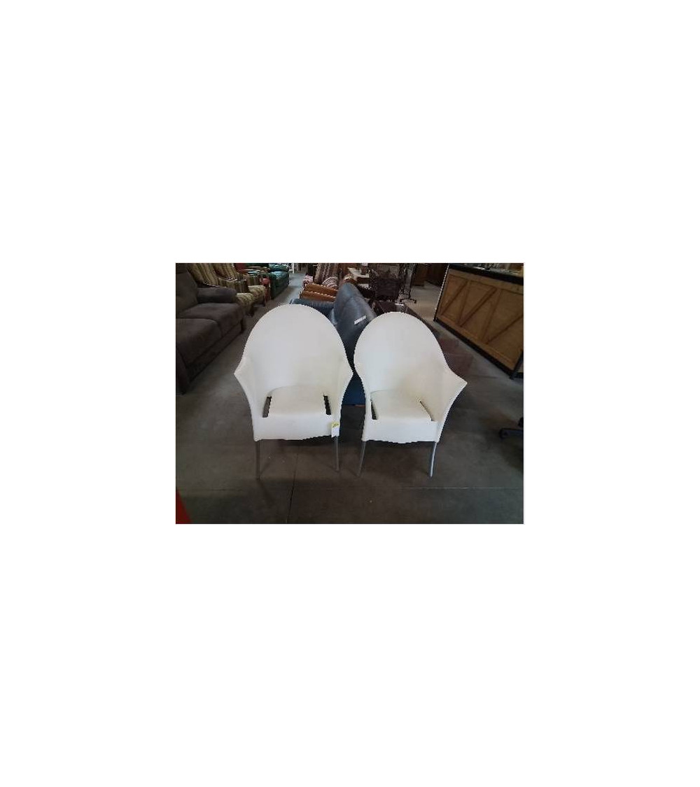 PAIRE DE FAUTEUILS LORD YO ATLANTIDE COLLECTION PHILIPPE STARCK EDITION DRIADE COQUE RÉSINE ECRUE PI