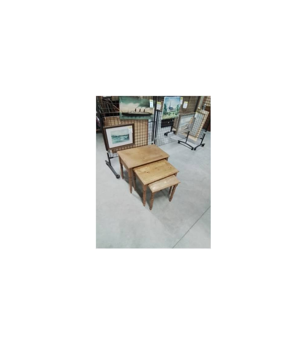 3 TABLES CIGOGNES PIEDS TOURNÉS PIN 