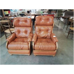 PAIRE DE FAUTEUILS CUIR FAUVE 