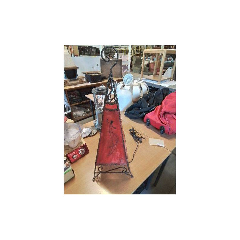 LAMPE ORIENTALE METAL ET CUIR ROUGE 