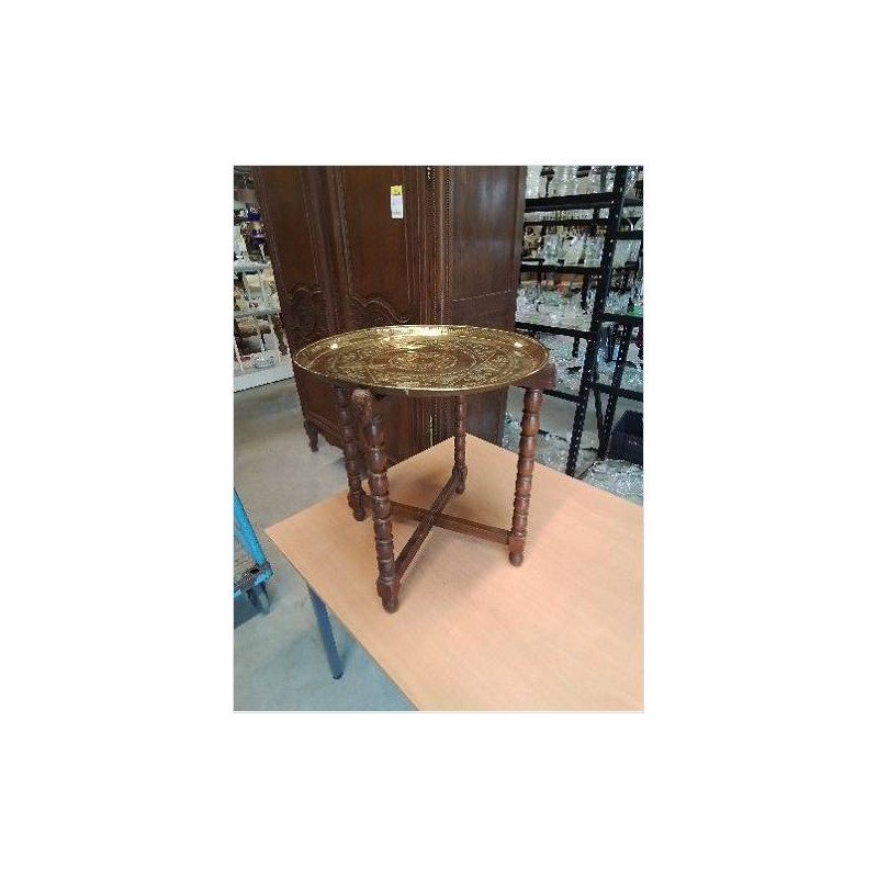 TABLE BASSE RONDE PLIANTE PIÈTEMENT BOIS TOURNÉ PLATEAU LAITON STYLE ORIENTAL 