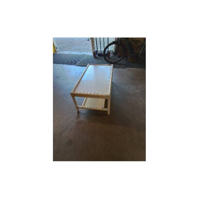 TABLE BASSE BOIS LAQUÉ ROTIN 2 TABLETTES 