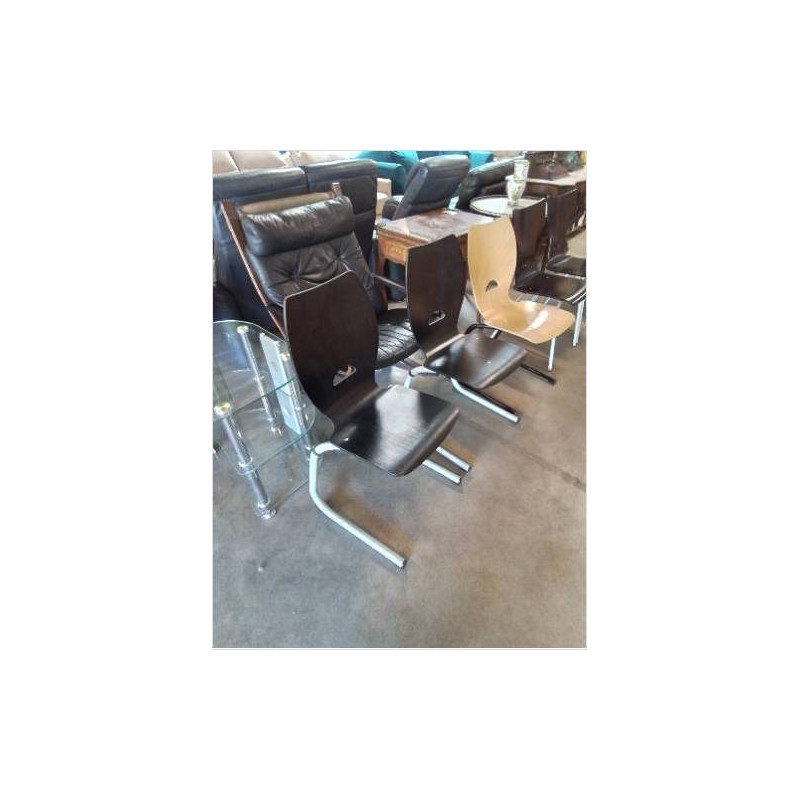 CHAISE D’ACCEUIL PIÈTEMENT MÉTAL BLANC ASSISE BOIS NOIR