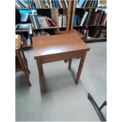 TABLE RECTANGULAIRE PORTE-FEUILLE BOIS CLAIR PIEDS TOURNÉS 