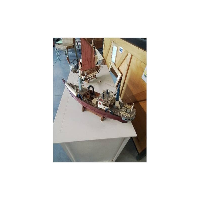 MAQUETTE BATEAU DE PÊCHE 