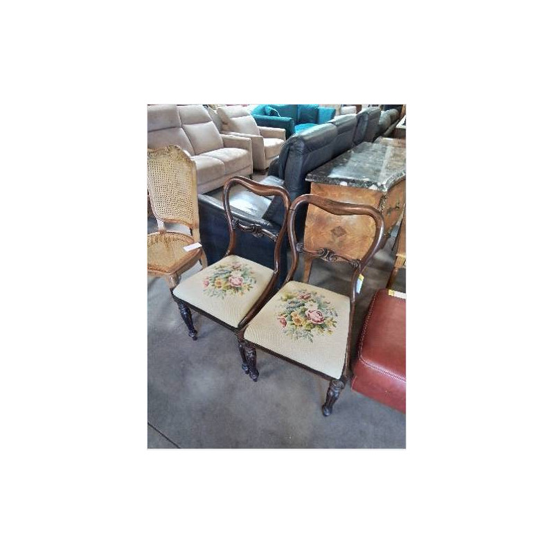 PAIRE DE CHAISES  ANGLAISES ACAJOU ASSISE  TISSU ECRU FLEURI  
