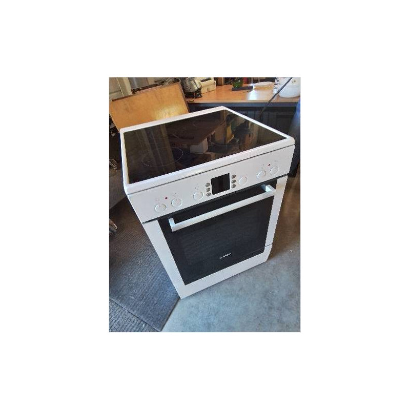 CUISINIÈRE ÉLECTRIQUE VITROCÉRAMIQUE BOSCH HCE853921F/01