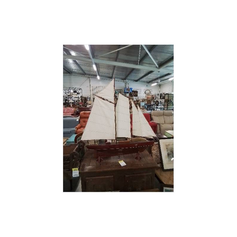 MAQUETTE VOILIER BOIS 115X107CM