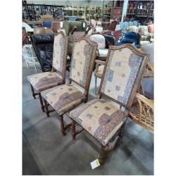 6 CHAISES BOIS CLAIR CINTRÉ A ENTRETOISE  TISSU JAUNE ROUGE AUX BLASONS ET TISSU FLEURI