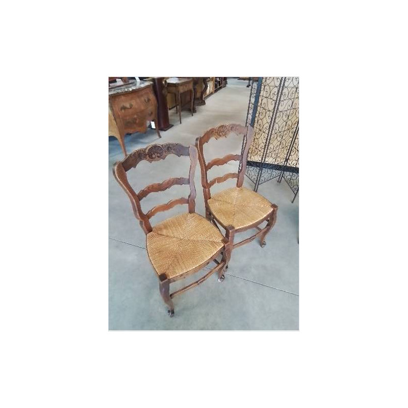 PAIRE DE CHAISES BOIS PAILLÉ DOSSIER CHANTOURNÉ STYLE RÉGENCE COQUILLE 