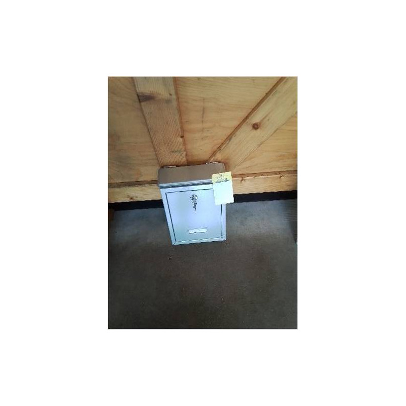 BOITE À LETTRES MÉTAL AVEC 2 CLÉS 