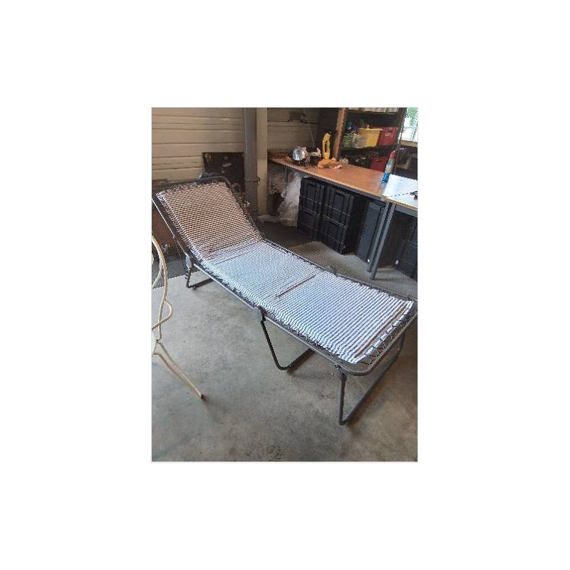 TRANSAT PLIANT METAL GRIS ET TISSU BLANC ET BLEU A RAYURES LAFUMA 