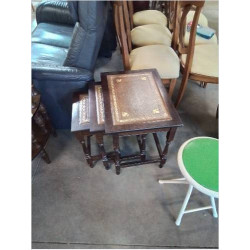 3 TABLES BASSES GIGOGNES...