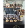 CARAFE ET 6 VERRES TEINTES SOUFFLES  MAUVE ET DORÉ ANNÉES 60