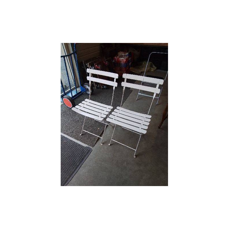PAIRE DE CHAISES DE JARDIN PLIANTES FER FORGÉ ET LATTES BOIS BLANC XXE
