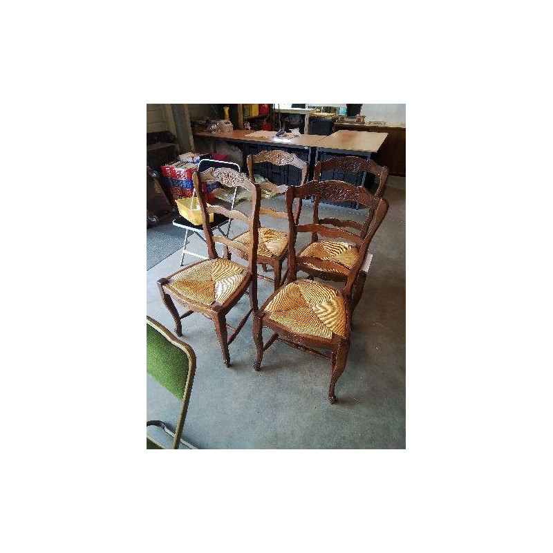 4 CHAISES A ENTRETOISE BOIS PAILLÉ DOSSIER CHANTOURNÉ STYLE RÉGENCE COQUILLE 