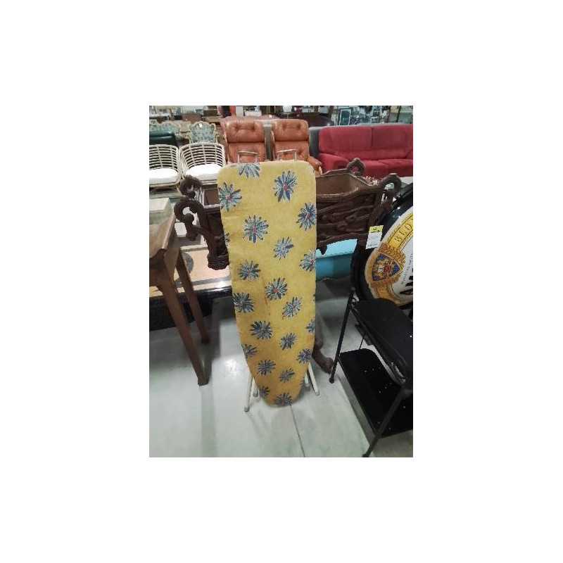 PLANCHE A REPASSER MÉTAL BLANC TISSU JAUNE A FLEURS BLEU
