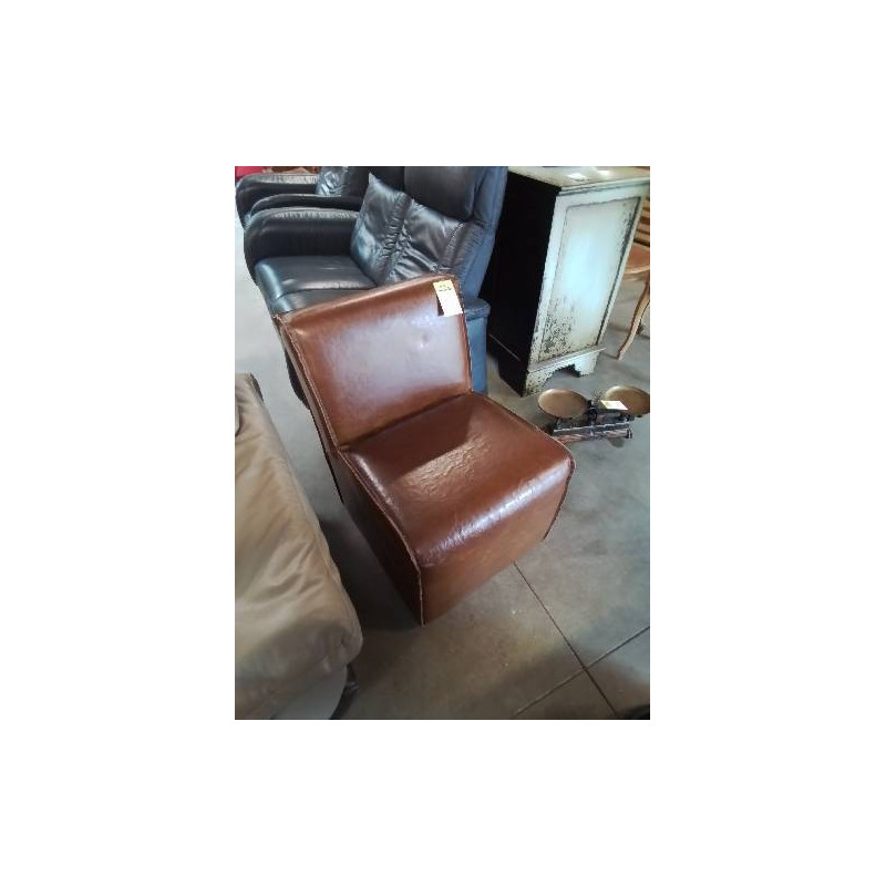 CHAUFFEUSE CUIR CHOCOLAT EN L\'ÉTAT 