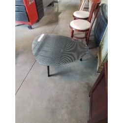 TABLE BASSE TRIANGULAIRE...