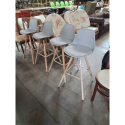 TABOURET DE BAR PIÈTEMENT...