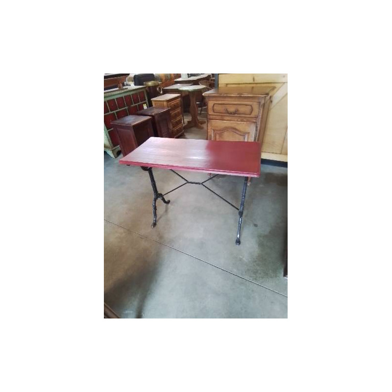 TABLE BISTROT RECTANGULAIRE PIÈTEMENT FONTE NOIR PLATEAU BOIS ROUGE XXE