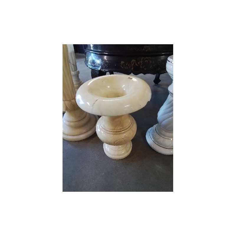 VASE ALBATRE ECRU STYLE MEDICIS EN L\'ÉTAT