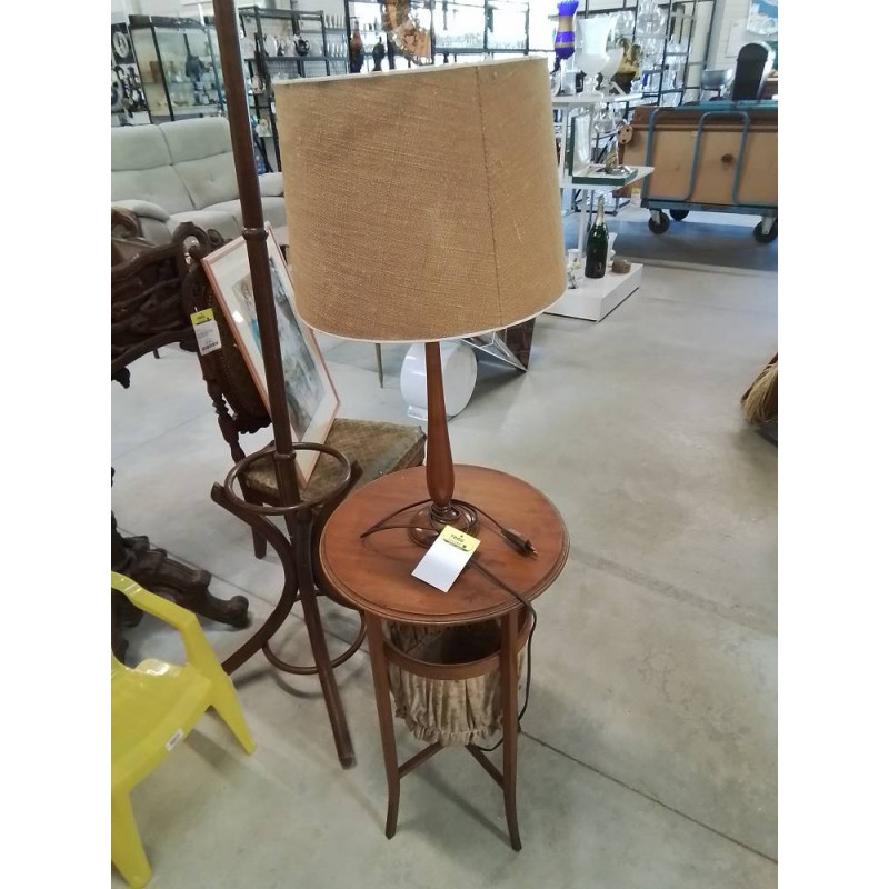 LAMPE TRAVAILLEUSE BOIS CLAIR ET TISSU AJ OCRE ANNÉES 50