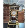 PENDULE PORTIQUE BOIS NOIR TORSADÉ A INCRUSTATION DE LAITON FIN XIXE EN L\'ÉTAT