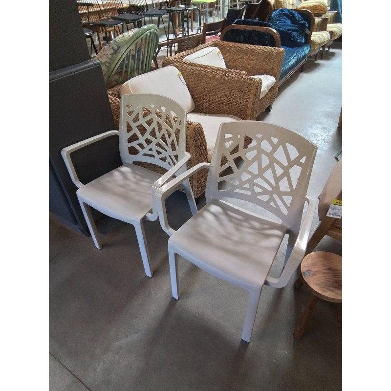 PAIRE DE CHAISES DE JARDIN RÉSINE TAUPE DOSSIER AJOURÉ GROSFILLEX 