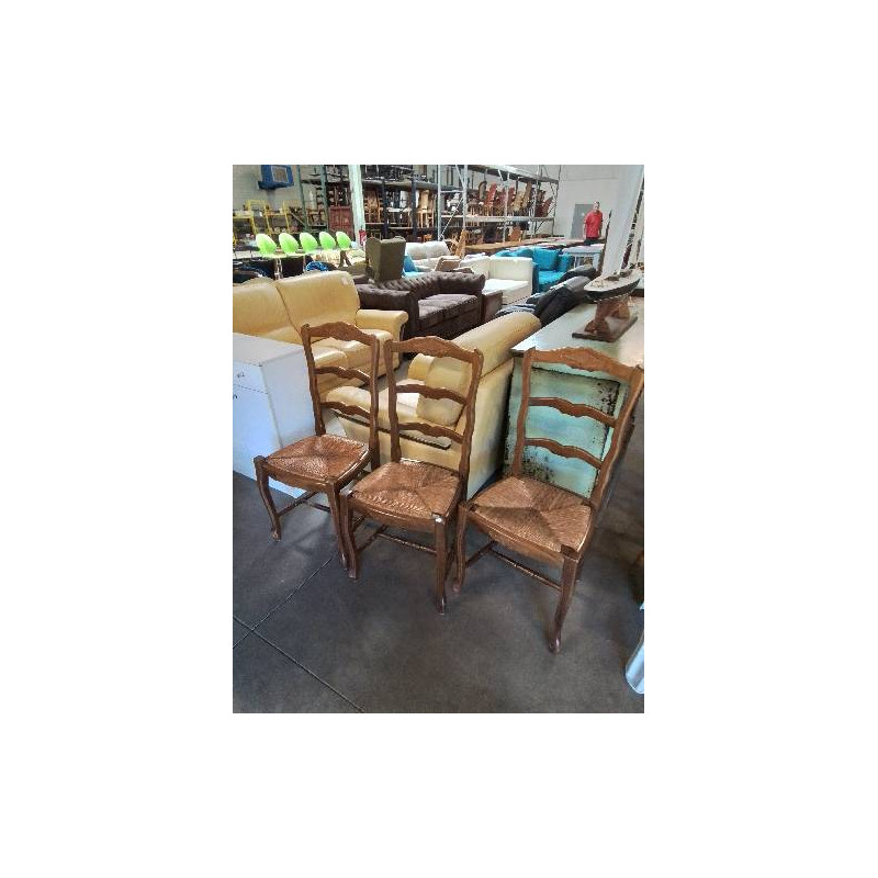 3 CHAISES A ENTRETOISE BOIS PAILLÉ DOSSIER 3 BARREAUX CHANTOURNÉ STYLE RÉGENCE COQUILLE 