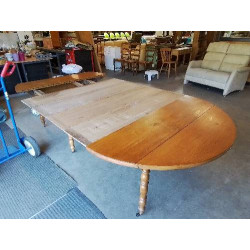 TABLE RONDE EXTENSIBLE CHENE PIEDS FIN XIXE OUVRANT A 286 CM 4 RALLONGES DE 30 CM